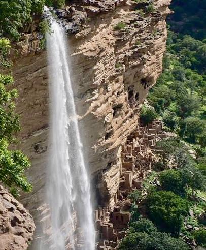 Fichier:Falaise de Bandiagara.jpg