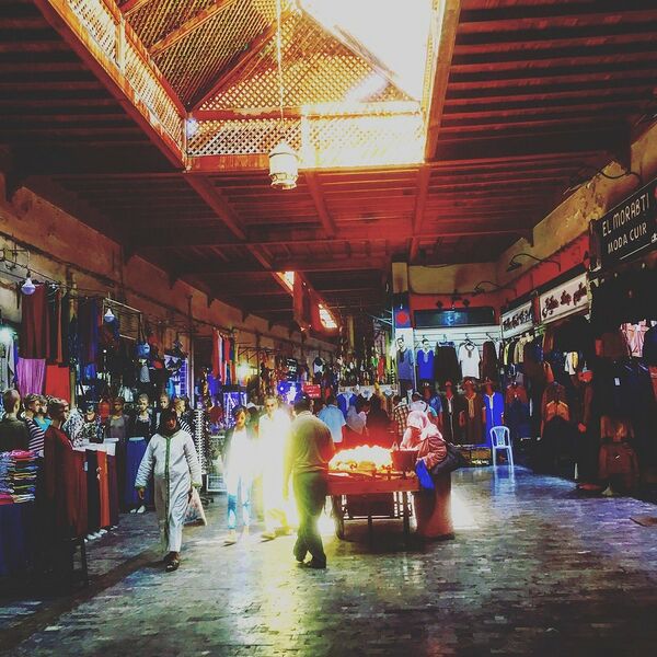 Fichier:Souk Oujda.jpg